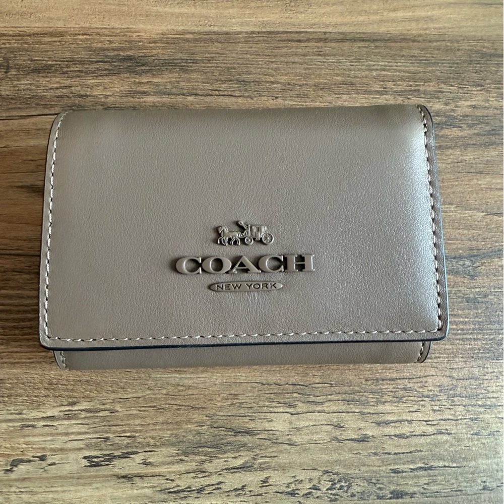 Coach micro wallet